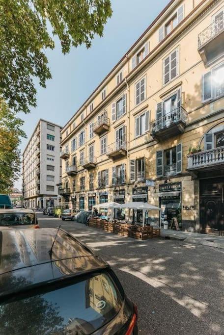 Vintage Rondo Quadrilatero Appartement
